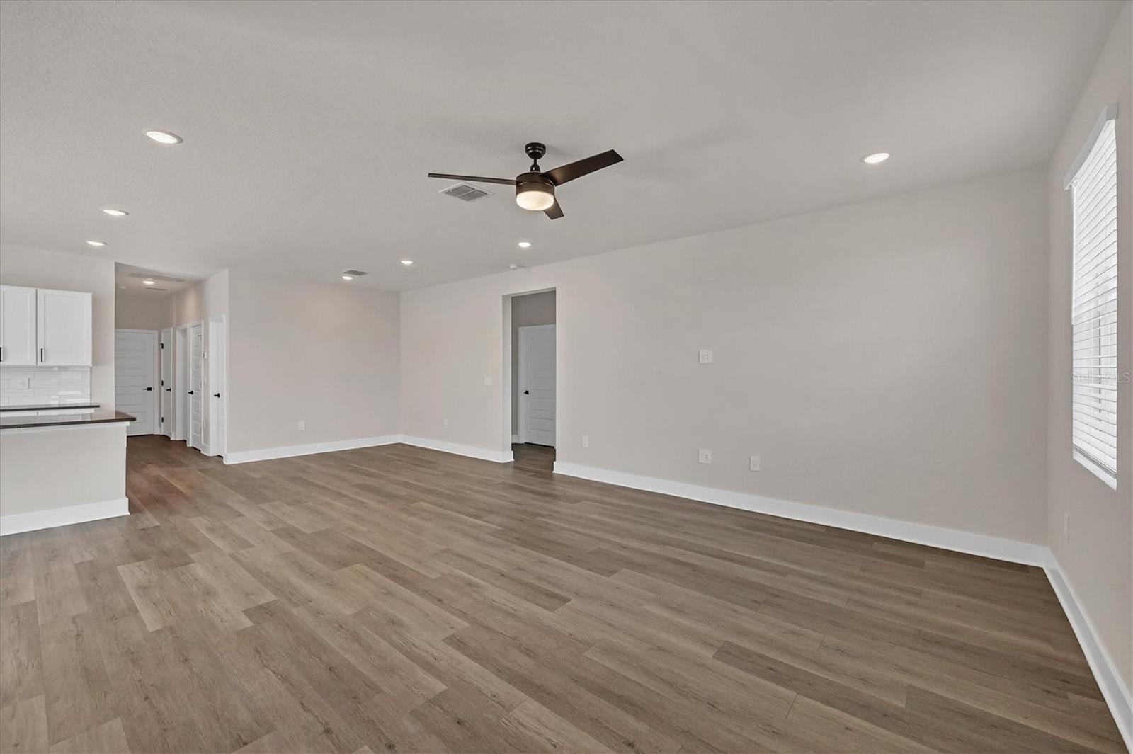BB LIVING IN WELLEN PARK - Residential Lease