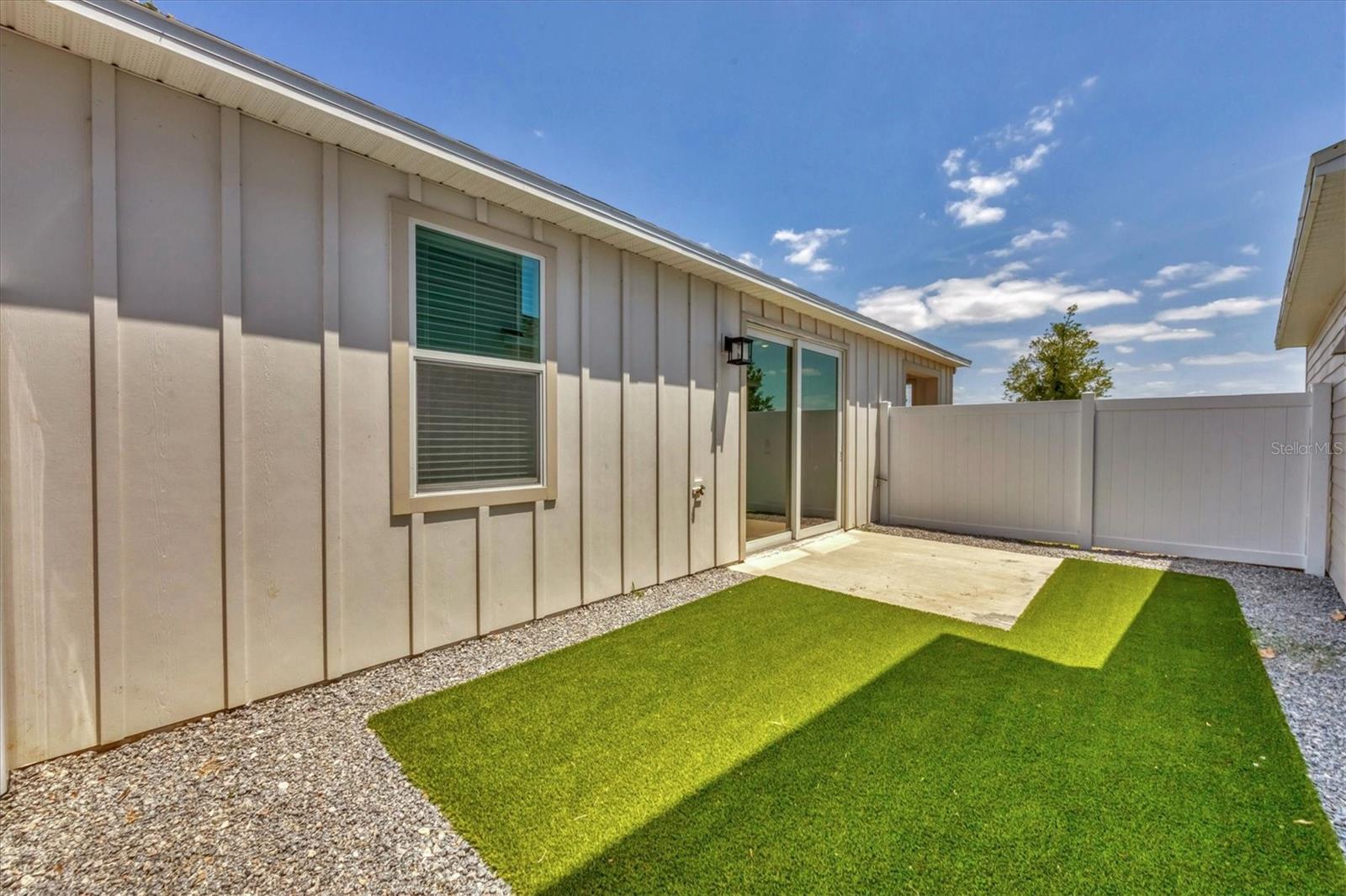 BB LIVING IN WELLEN PARK - Residential Lease