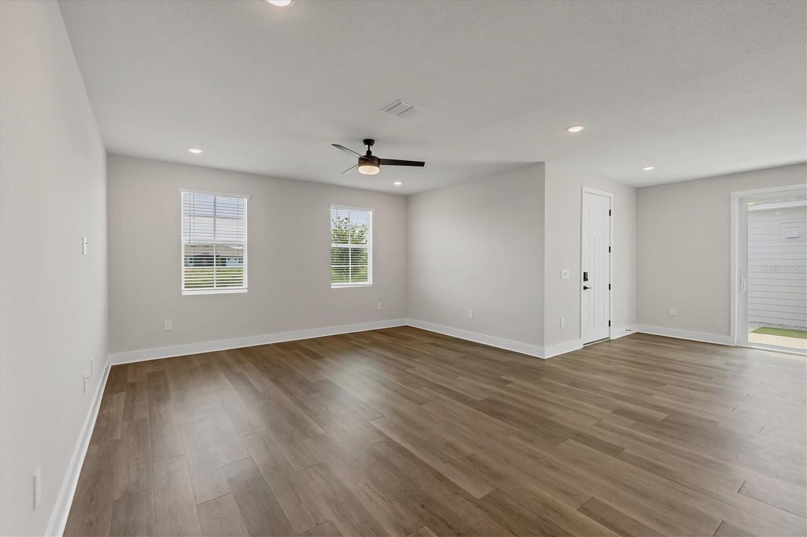 BB LIVING IN WELLEN PARK - Residential Lease