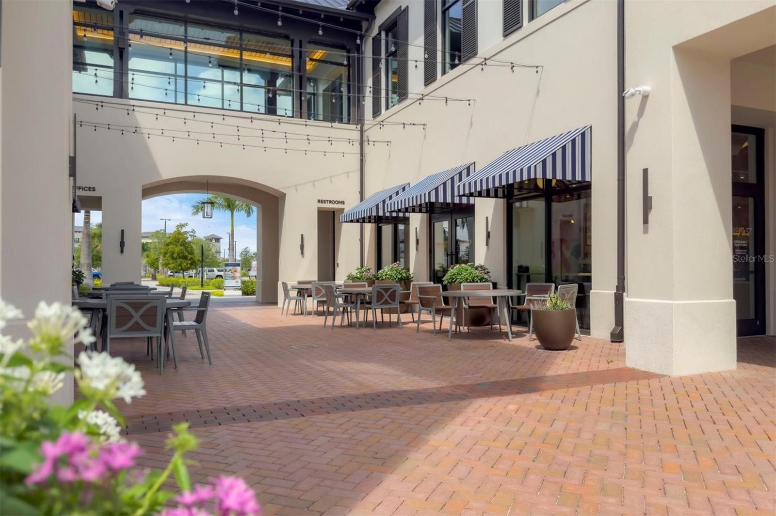 BB LIVING IN WELLEN PARK - Residential Lease