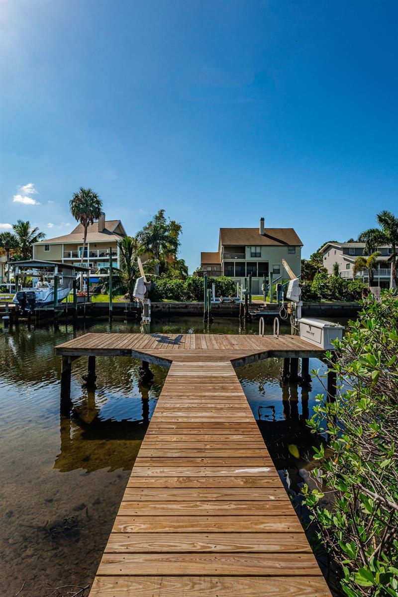 160 SHORE DRIVE