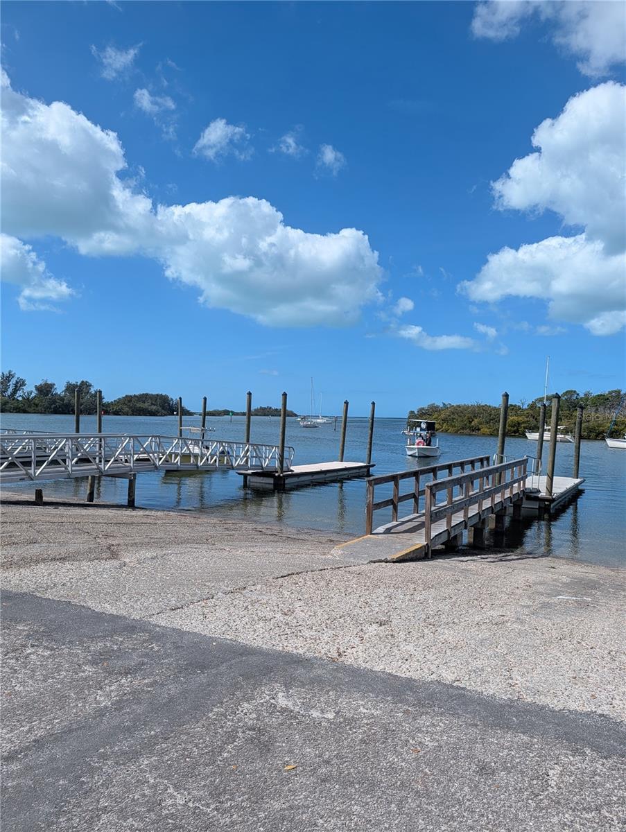 VISTA LKS/BAILEYS BLUFF - Residential