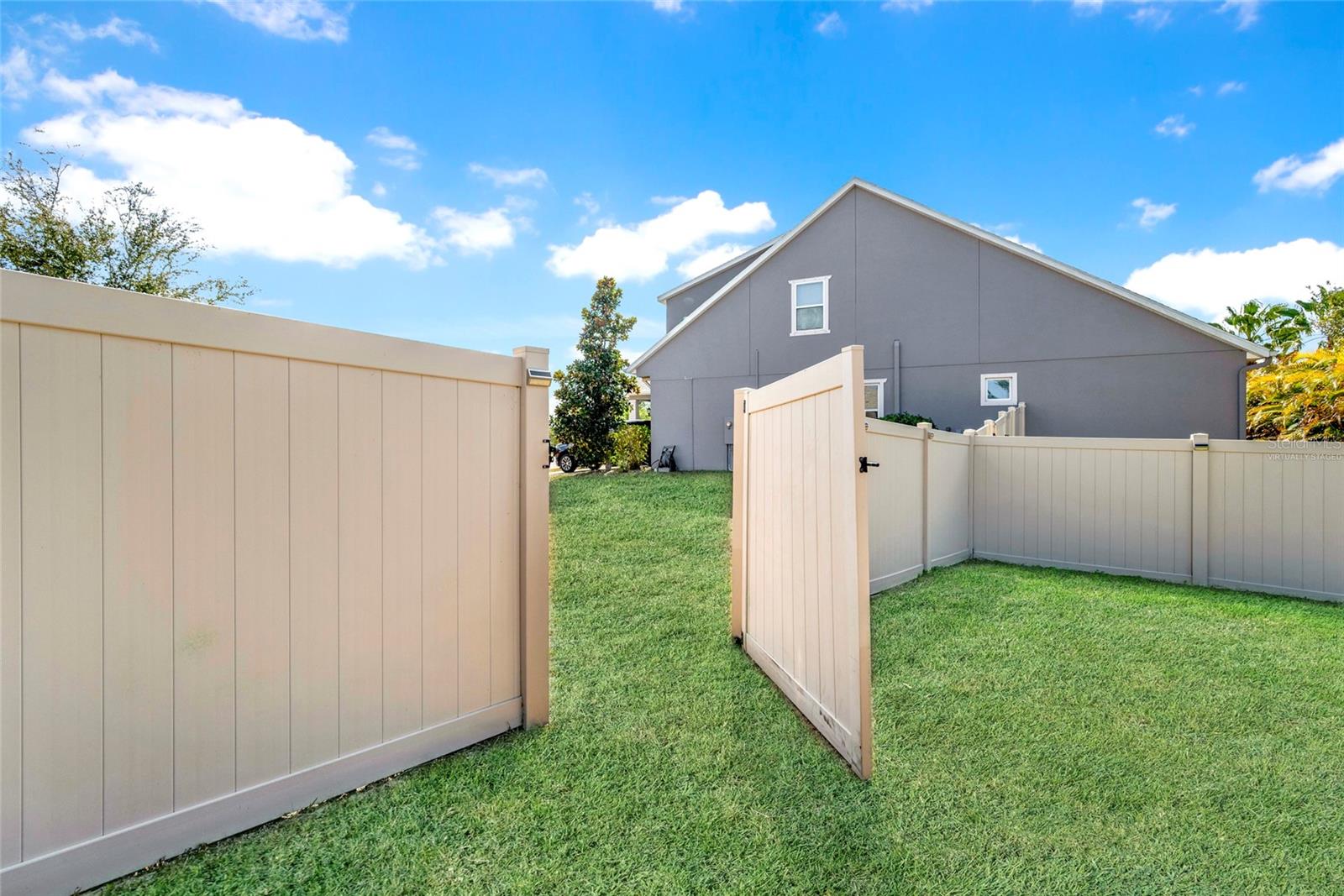 VISTA LKS/BAILEYS BLUFF - Residential