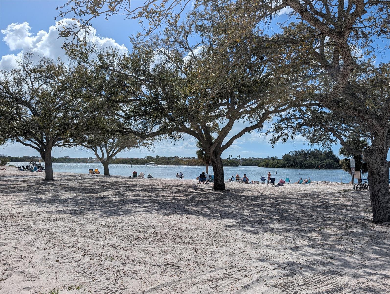 VISTA LKS/BAILEYS BLUFF - Residential