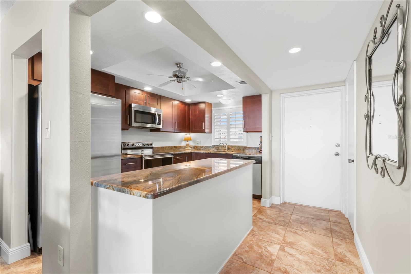 7 ELGIN PLACE 208