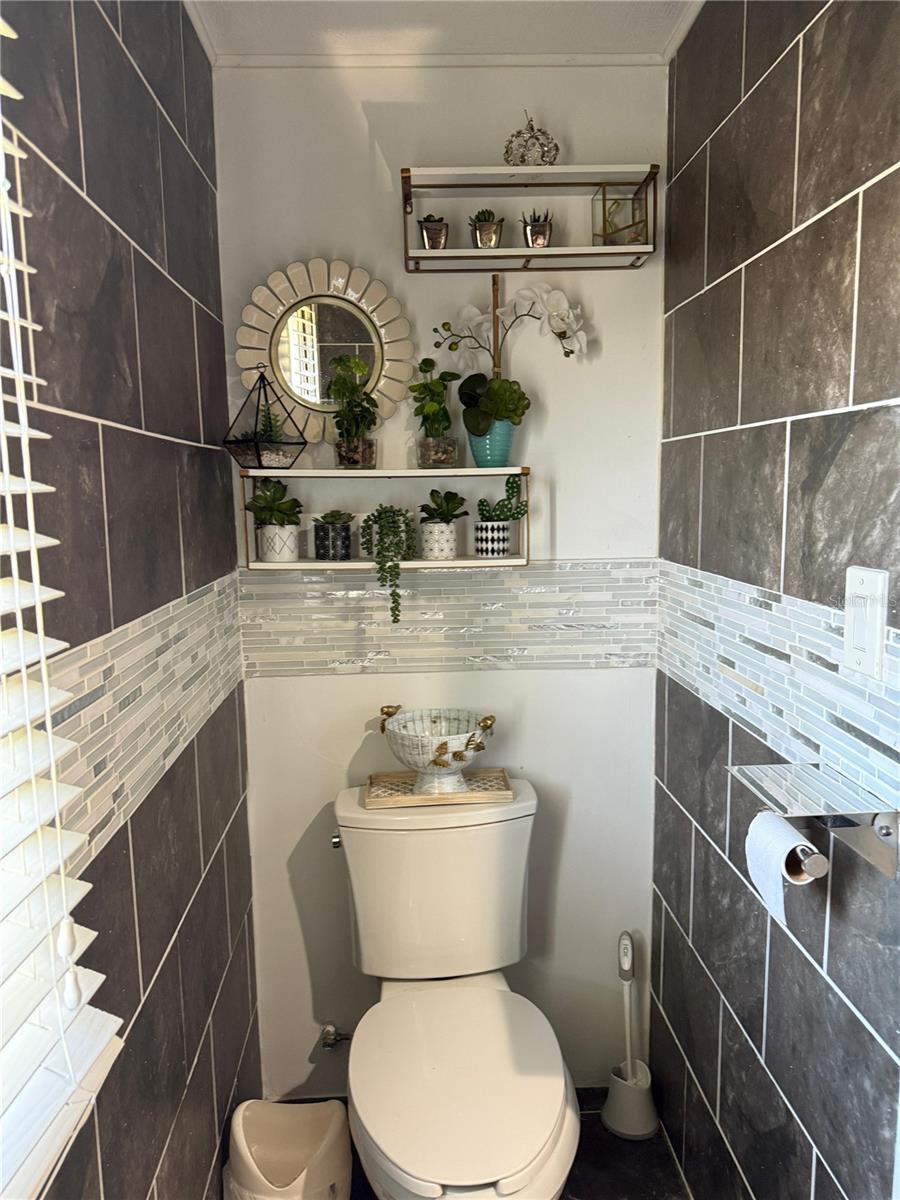 FAIRWAYS COUNTRY CLUB - Residential