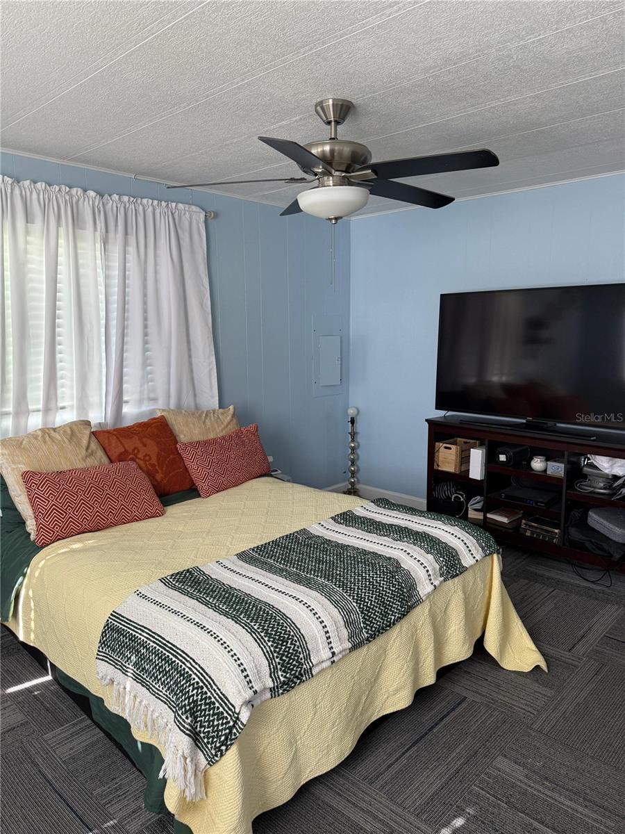 FAIRWAYS COUNTRY CLUB - Residential