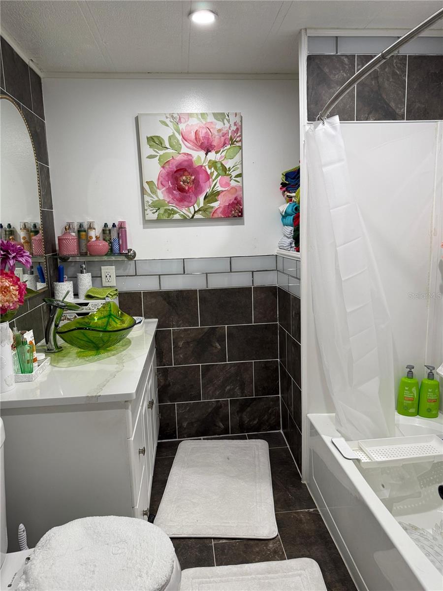 FAIRWAYS COUNTRY CLUB - Residential