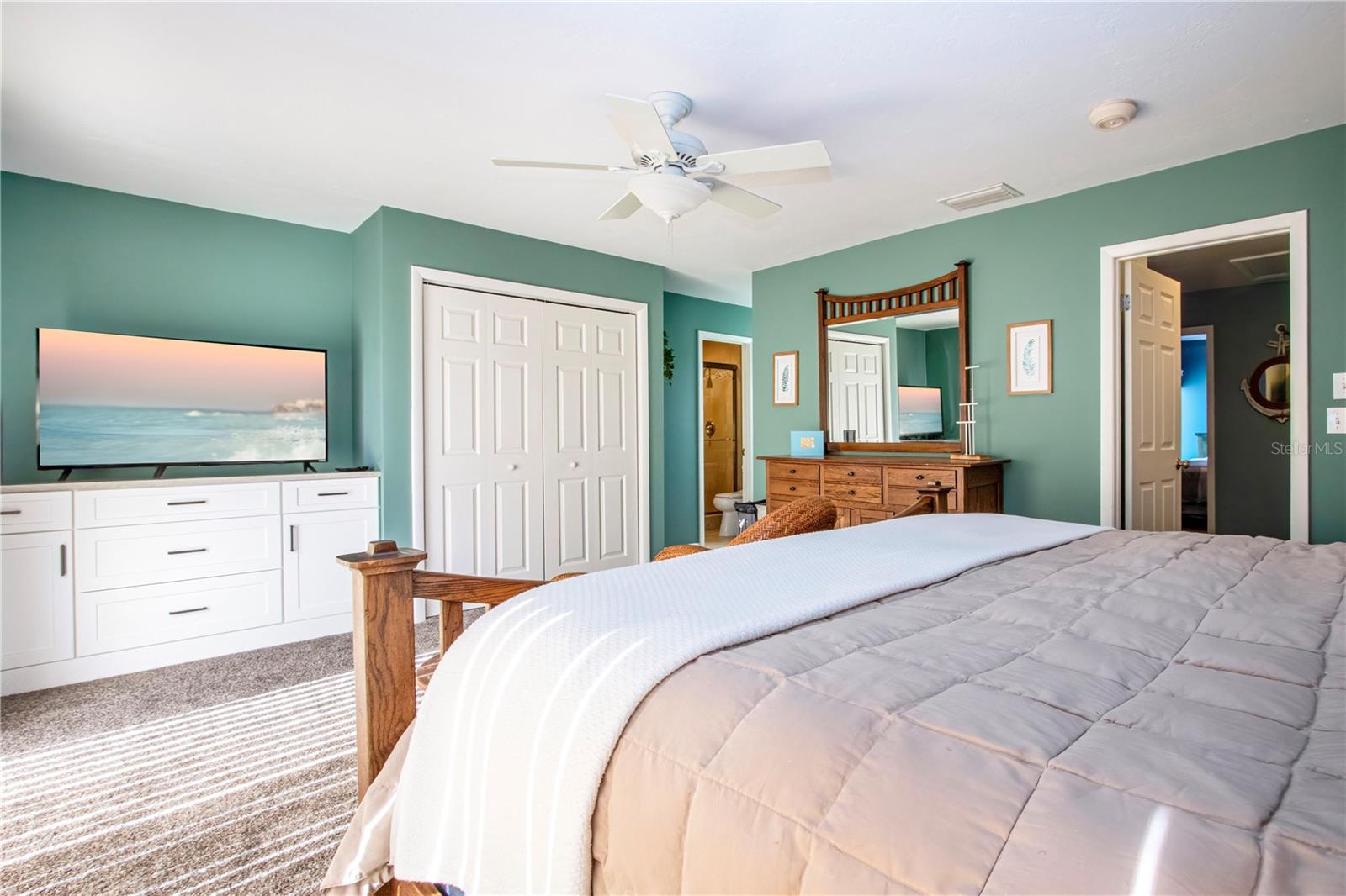 MIDNIGHT COVE II - Residential