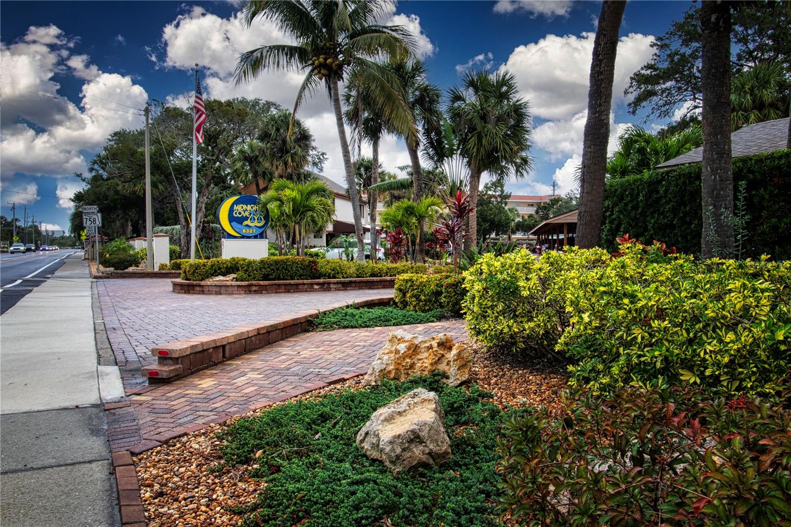 MIDNIGHT COVE II - Residential