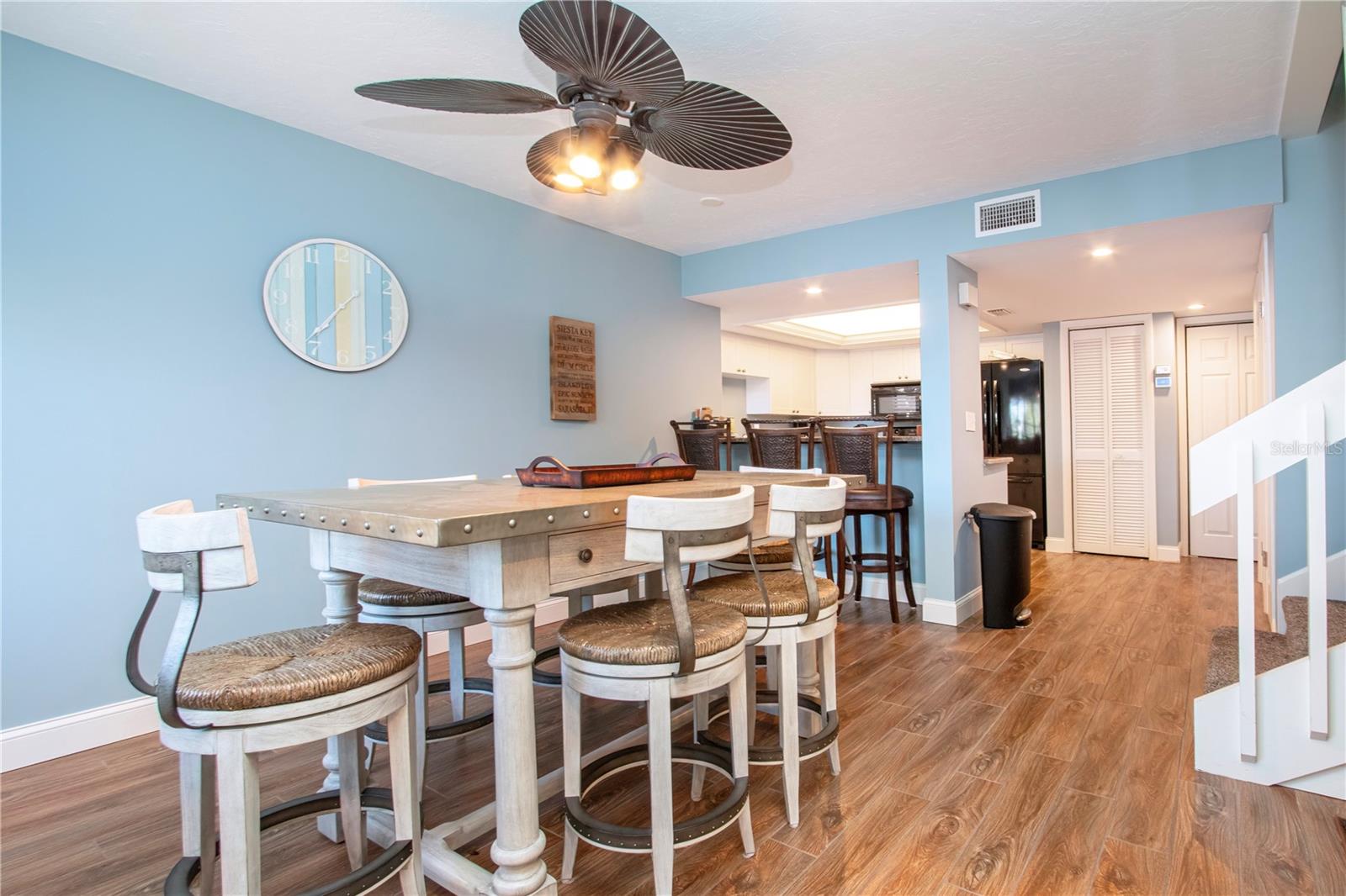 MIDNIGHT COVE II - Residential