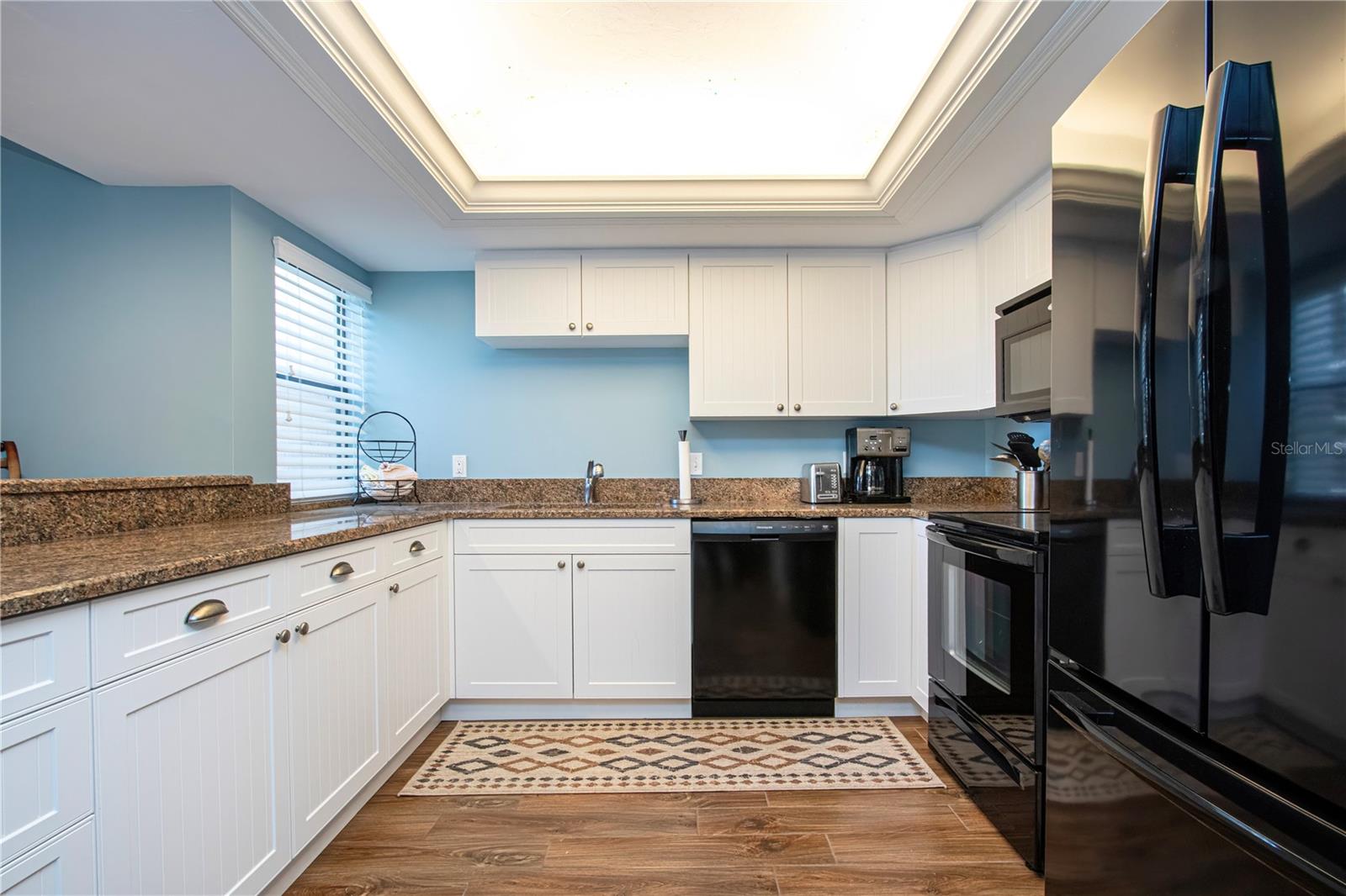 MIDNIGHT COVE II - Residential