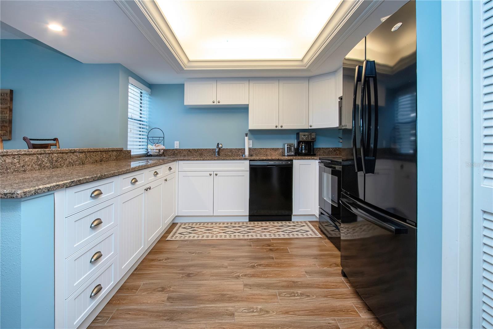 MIDNIGHT COVE II - Residential