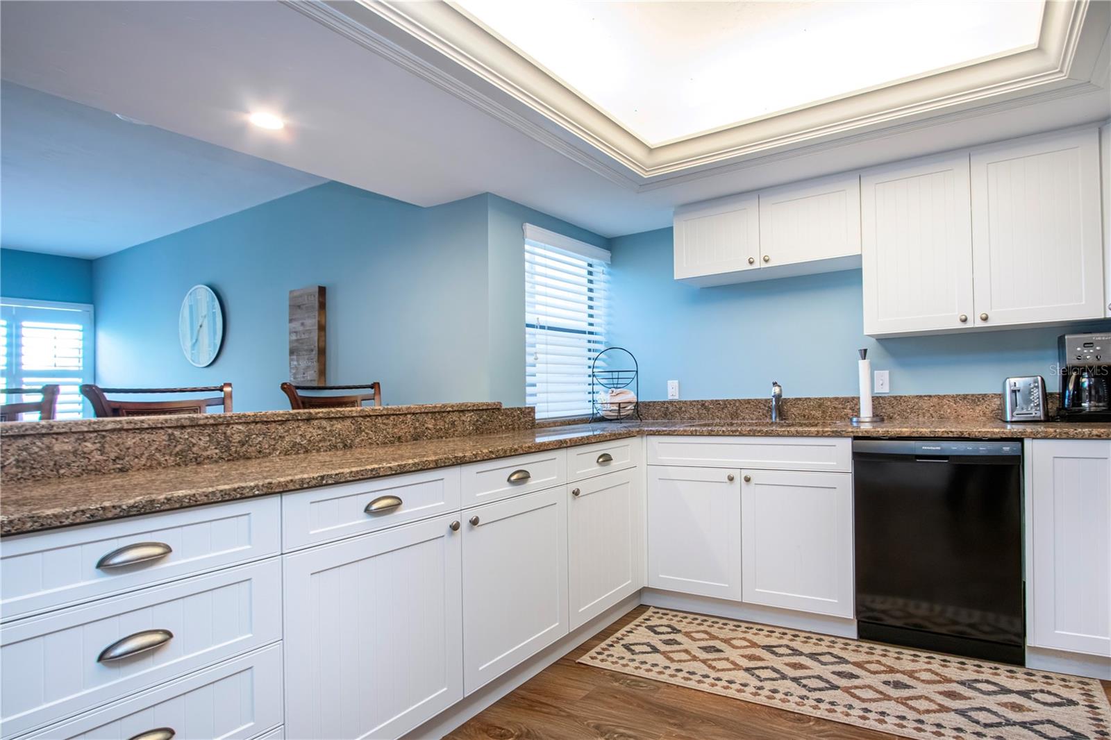 MIDNIGHT COVE II - Residential