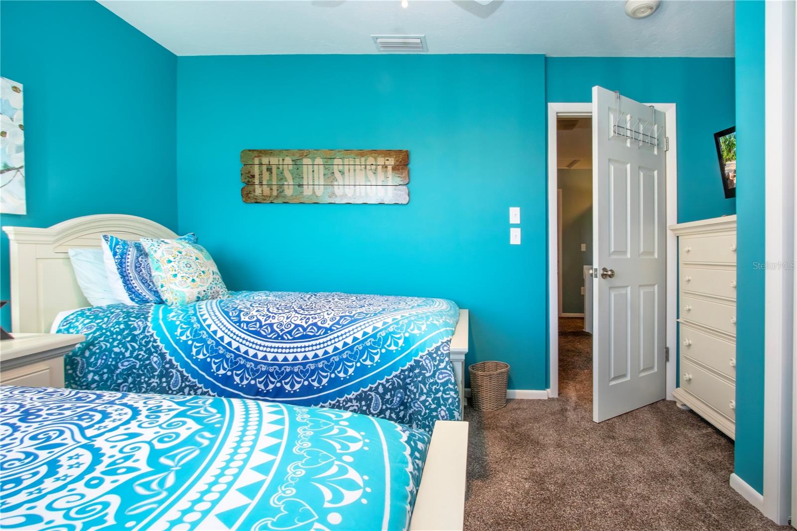 MIDNIGHT COVE II - Residential