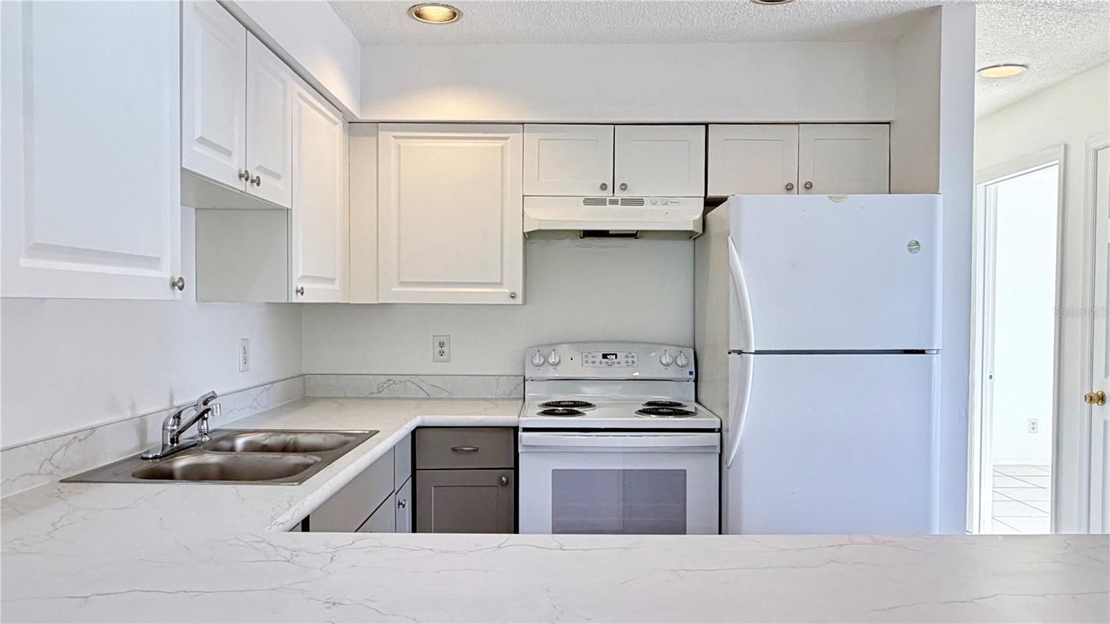 LAKE WAYMAN HEIGHTS LAKE ADD - Residential Lease