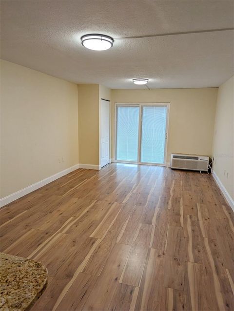 Condominium in ORLANDO FL 8421 ORANGE BLOSSOM TRAIL 5.jpg