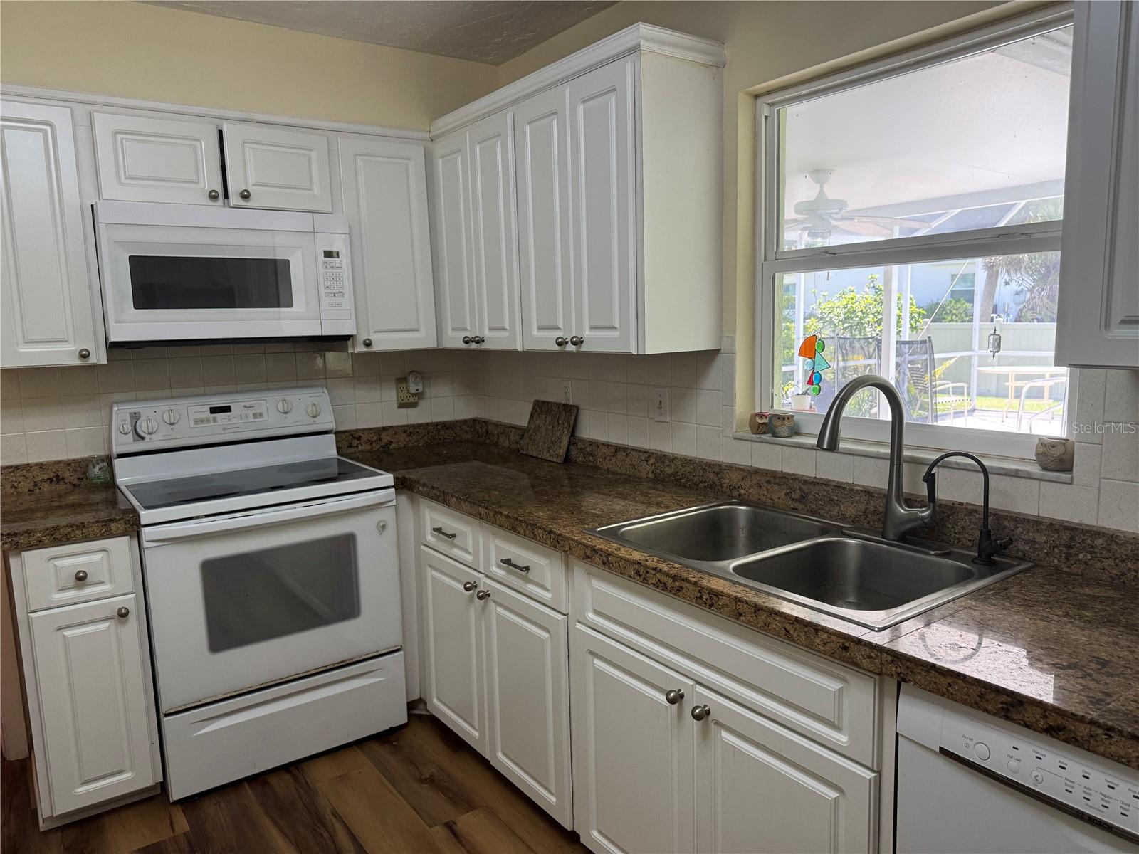 SARASOTA GOLF CLUB COLONY 4 - Residential