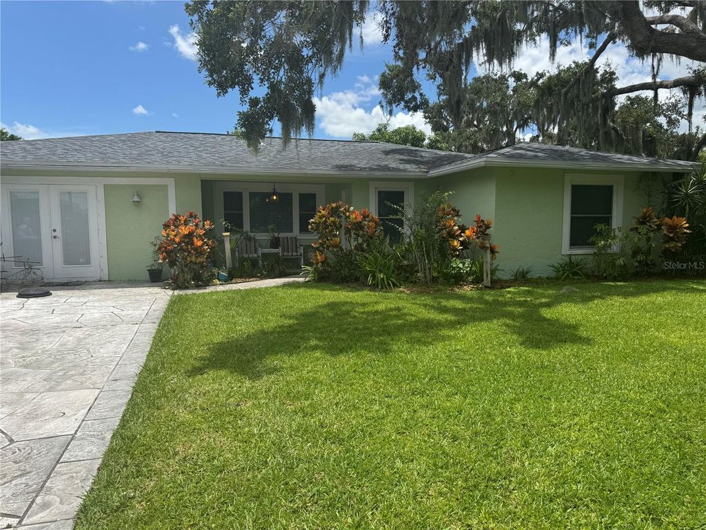 Photo of 1825 Par Place, Sarasota, FL 34240 (MLS # A4659448)