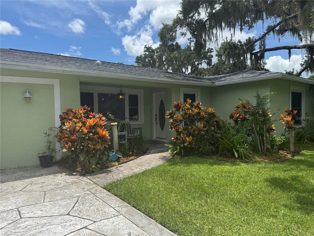 Photo of 1825 Par Place, Sarasota, FL 34240 (MLS # A4659448)