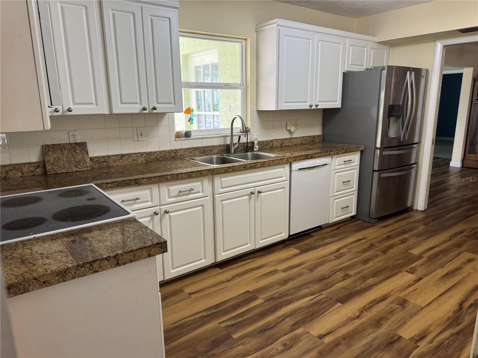 SARASOTA GOLF CLUB COLONY 4 - Residential