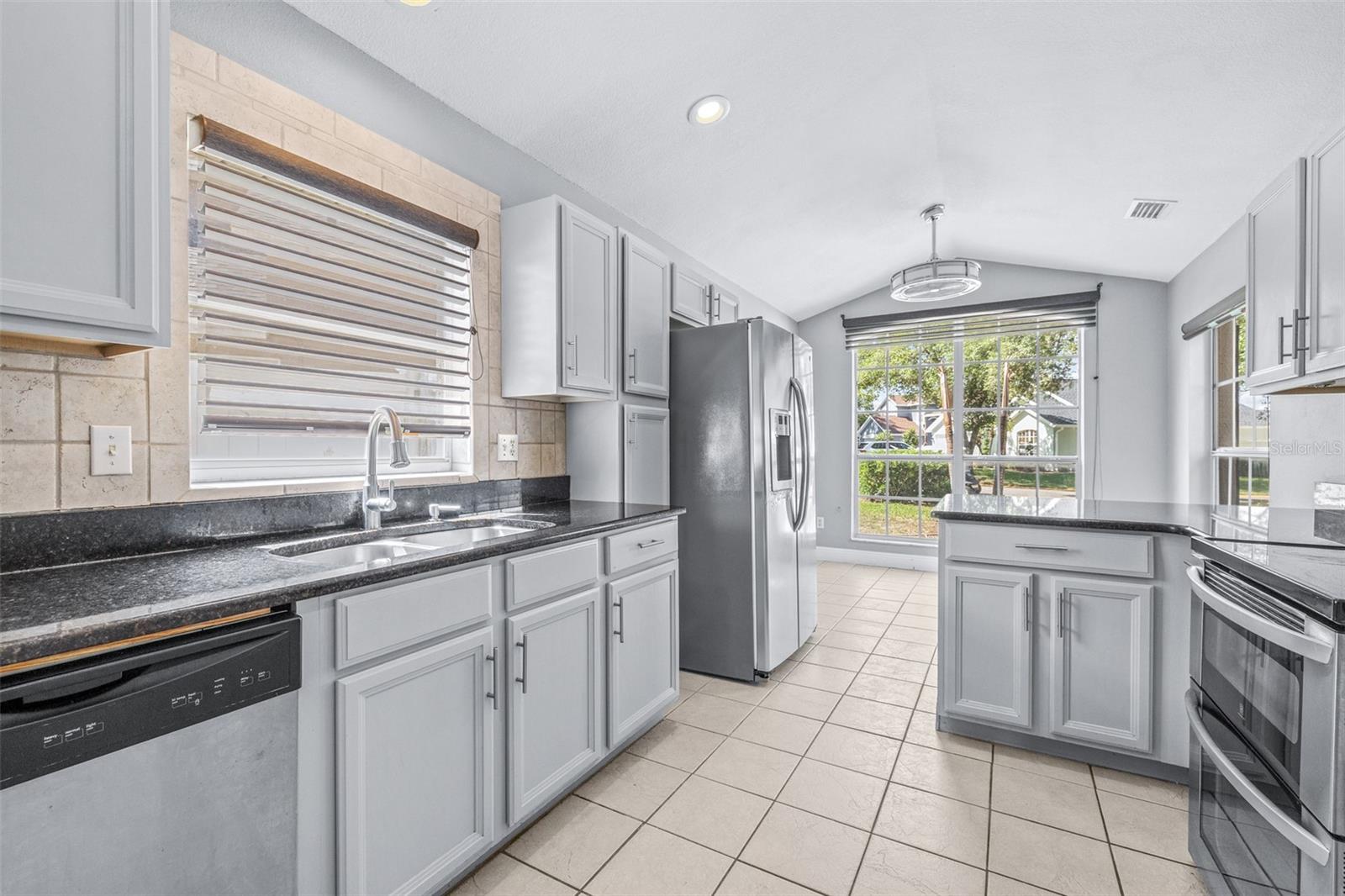 CARIBBEAN COVE - Residential