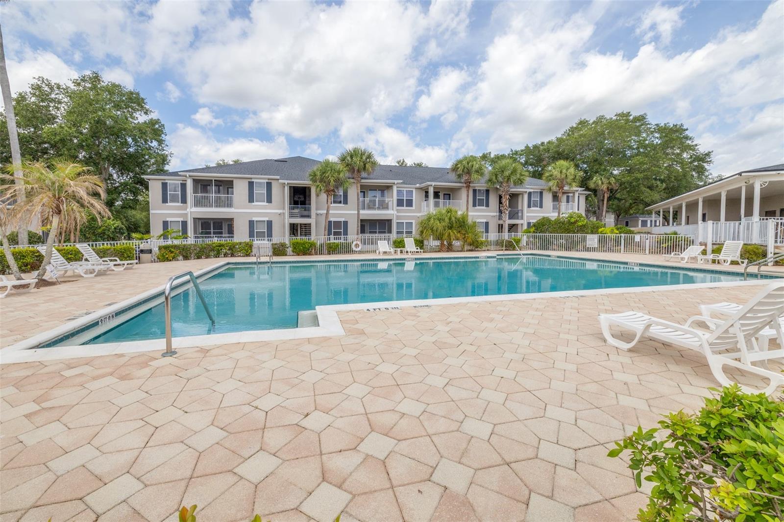 CARIBBEAN COVE - Residential