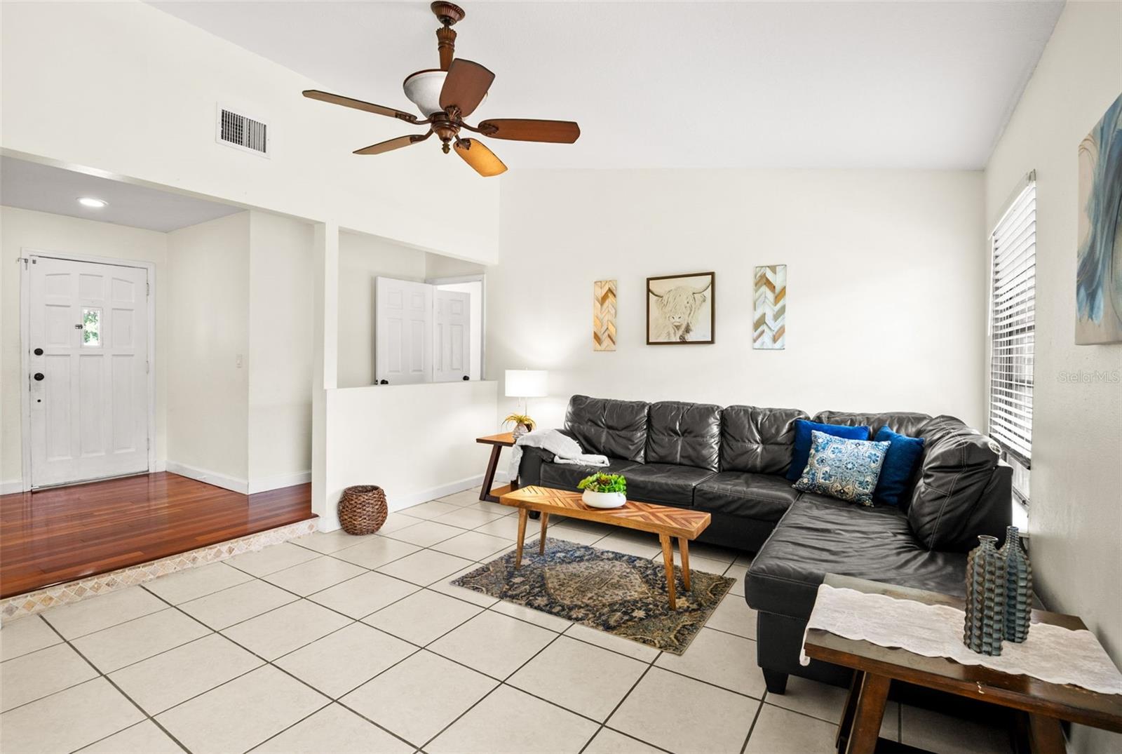 2580 REDWOOD WAY