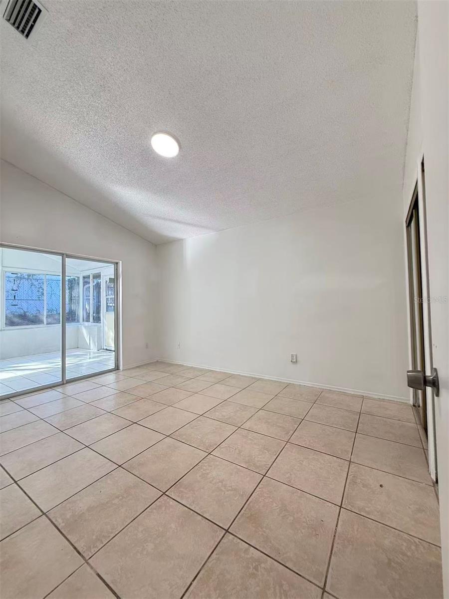CHELSEA PARC EAST PH 01A - Residential