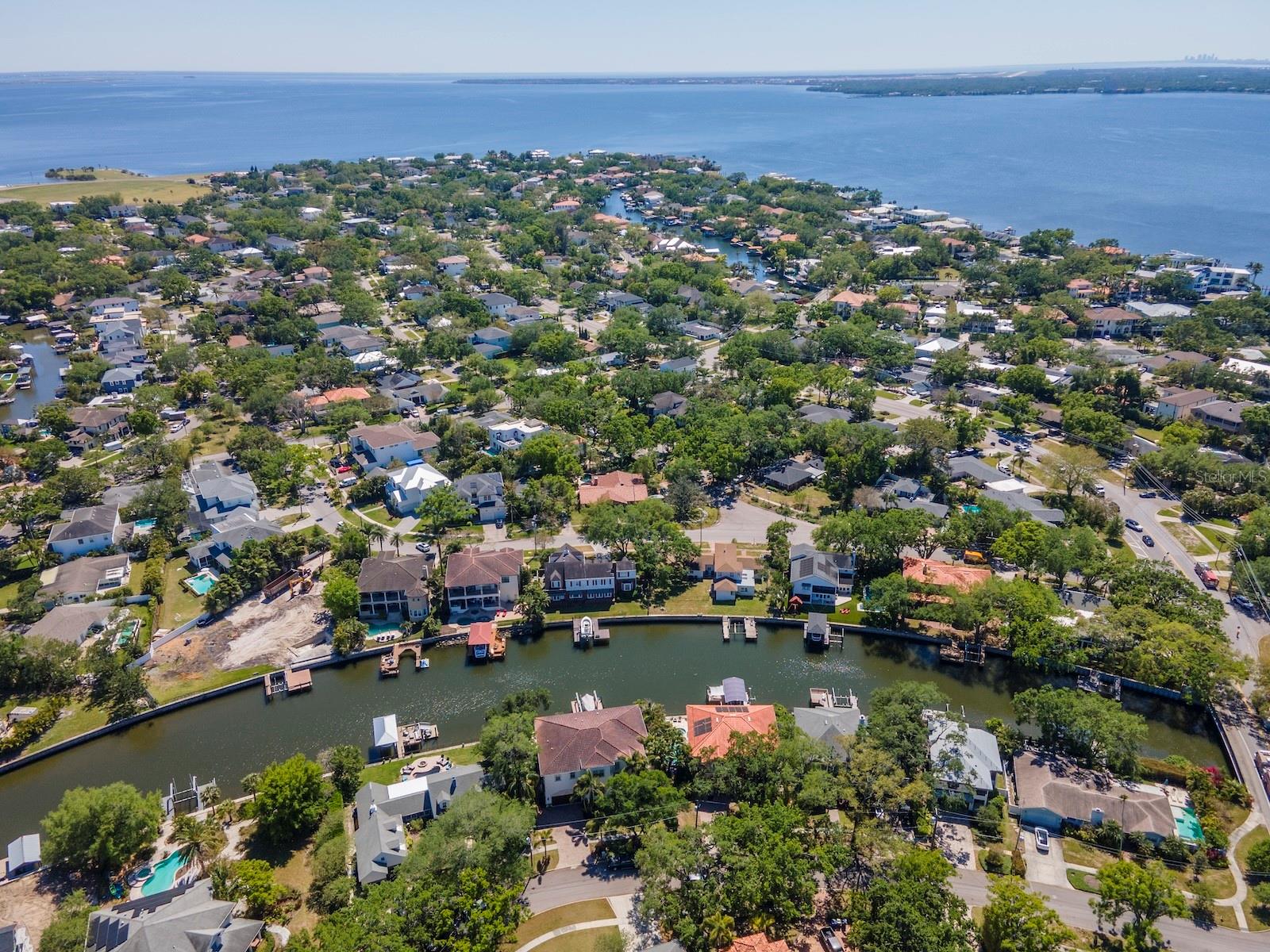 DAVIS ISLANDS PB10 PG52 TO 57 - Residential