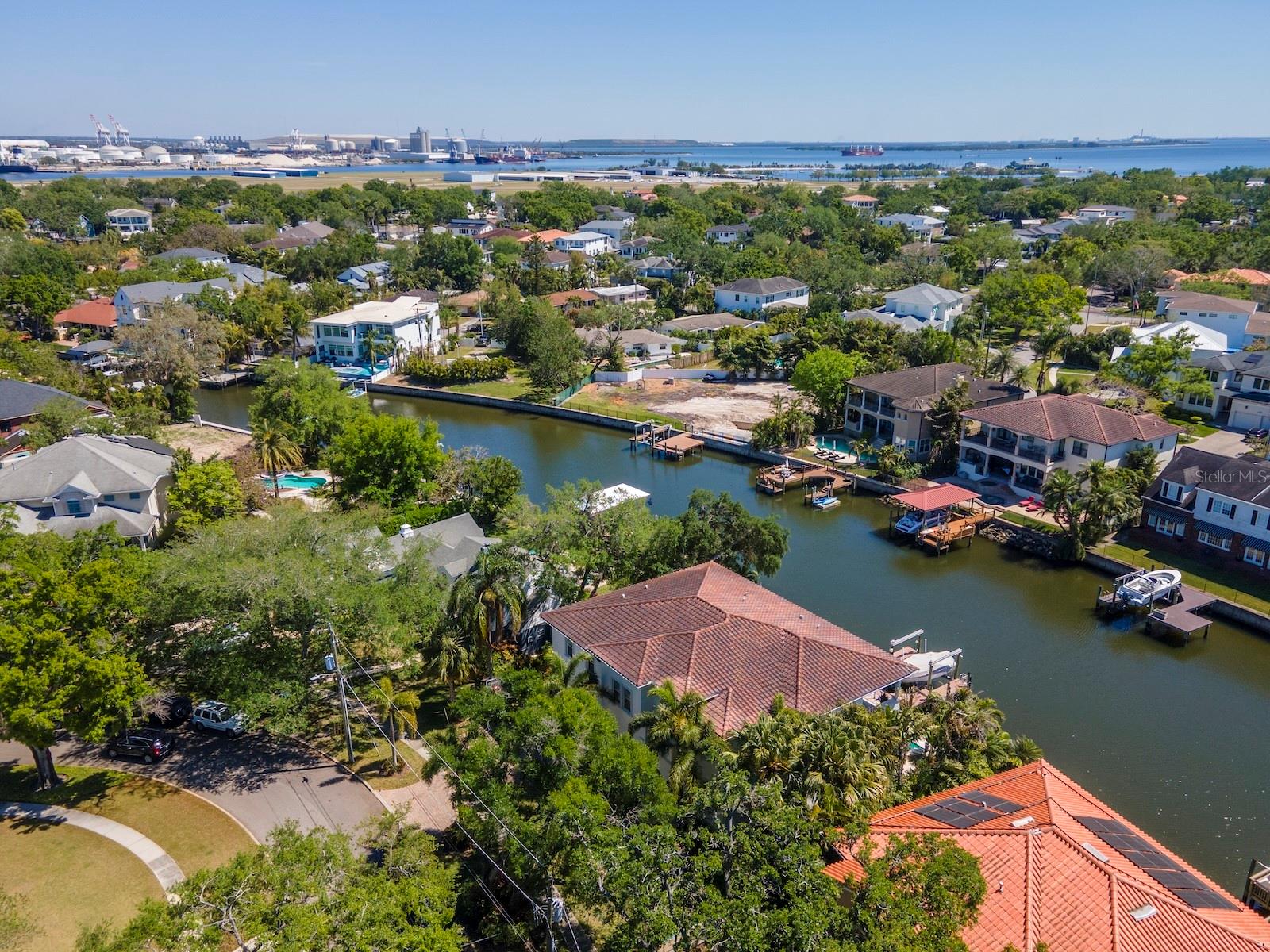 DAVIS ISLANDS PB10 PG52 TO 57 - Residential