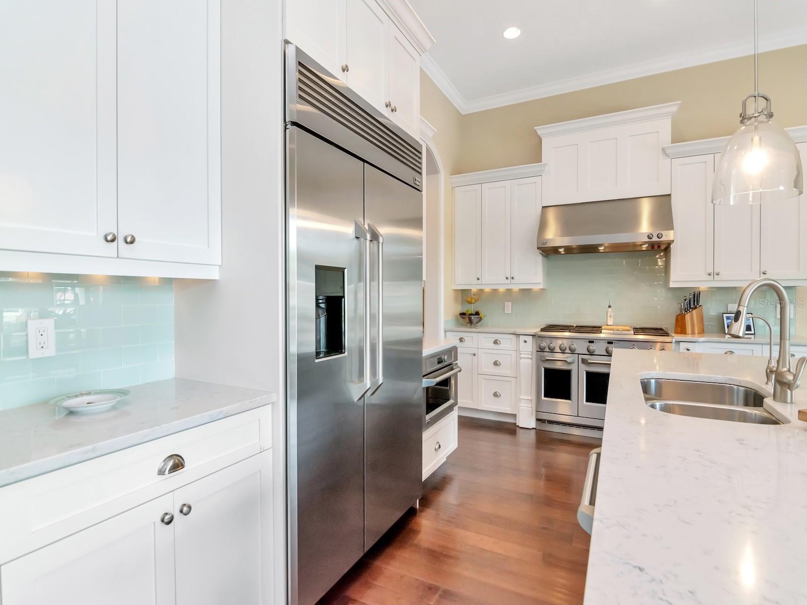 DAVIS ISLANDS PB10 PG52 TO 57 - Residential