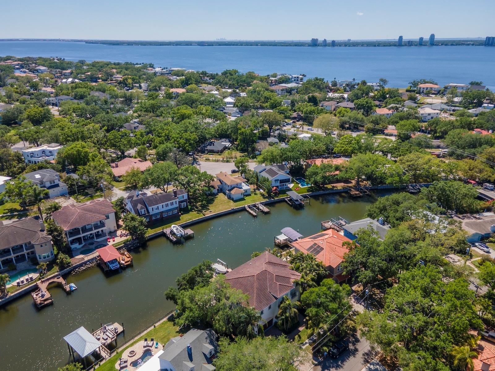 DAVIS ISLANDS PB10 PG52 TO 57 - Residential