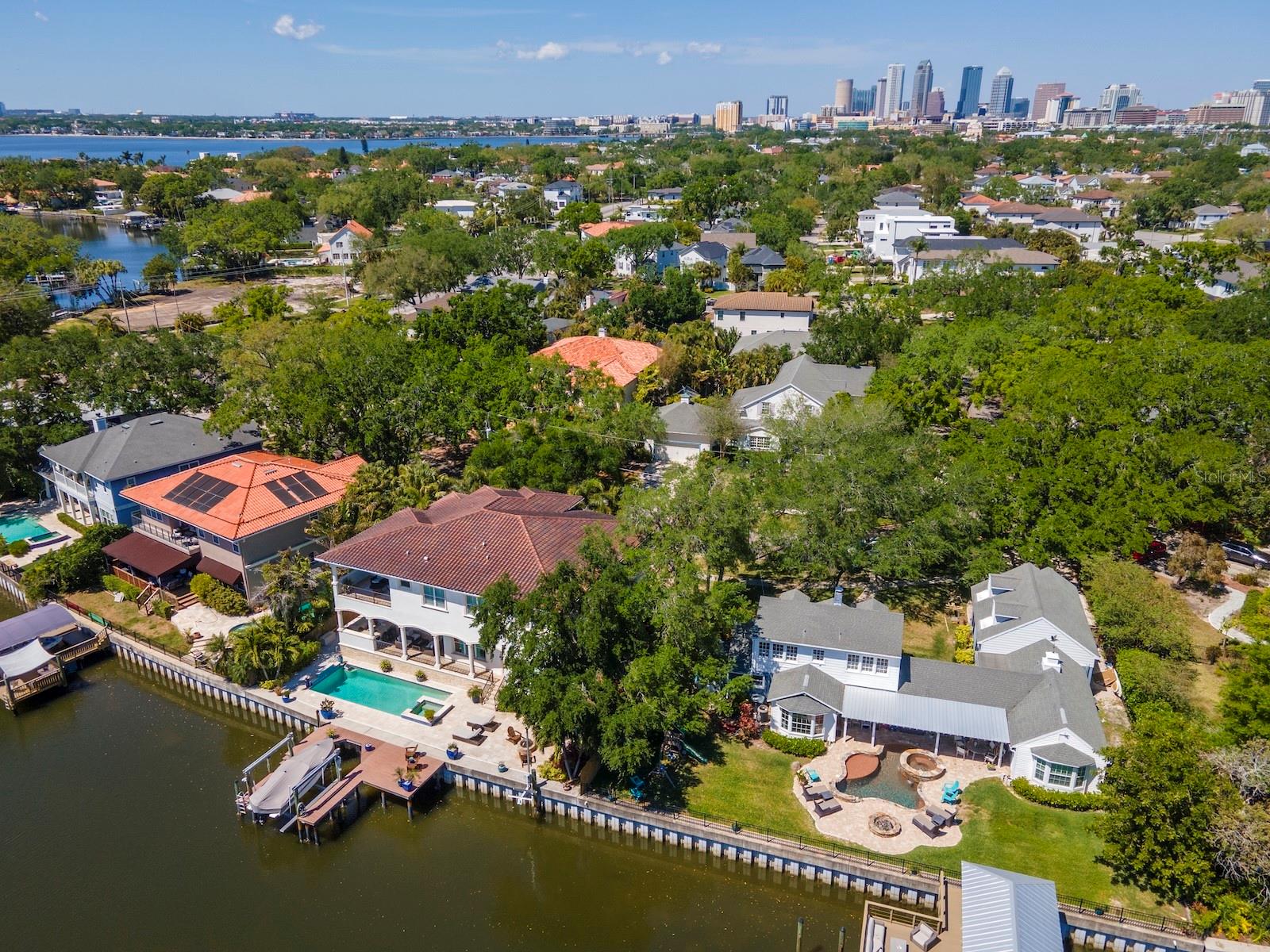 DAVIS ISLANDS PB10 PG52 TO 57 - Residential