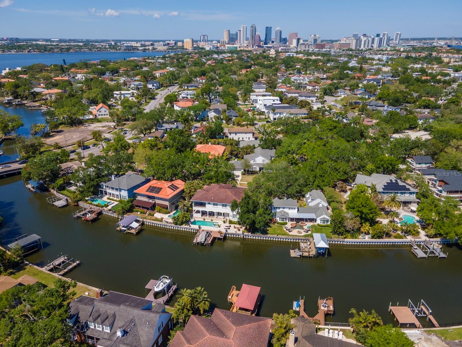 DAVIS ISLANDS PB10 PG52 TO 57 - Residential