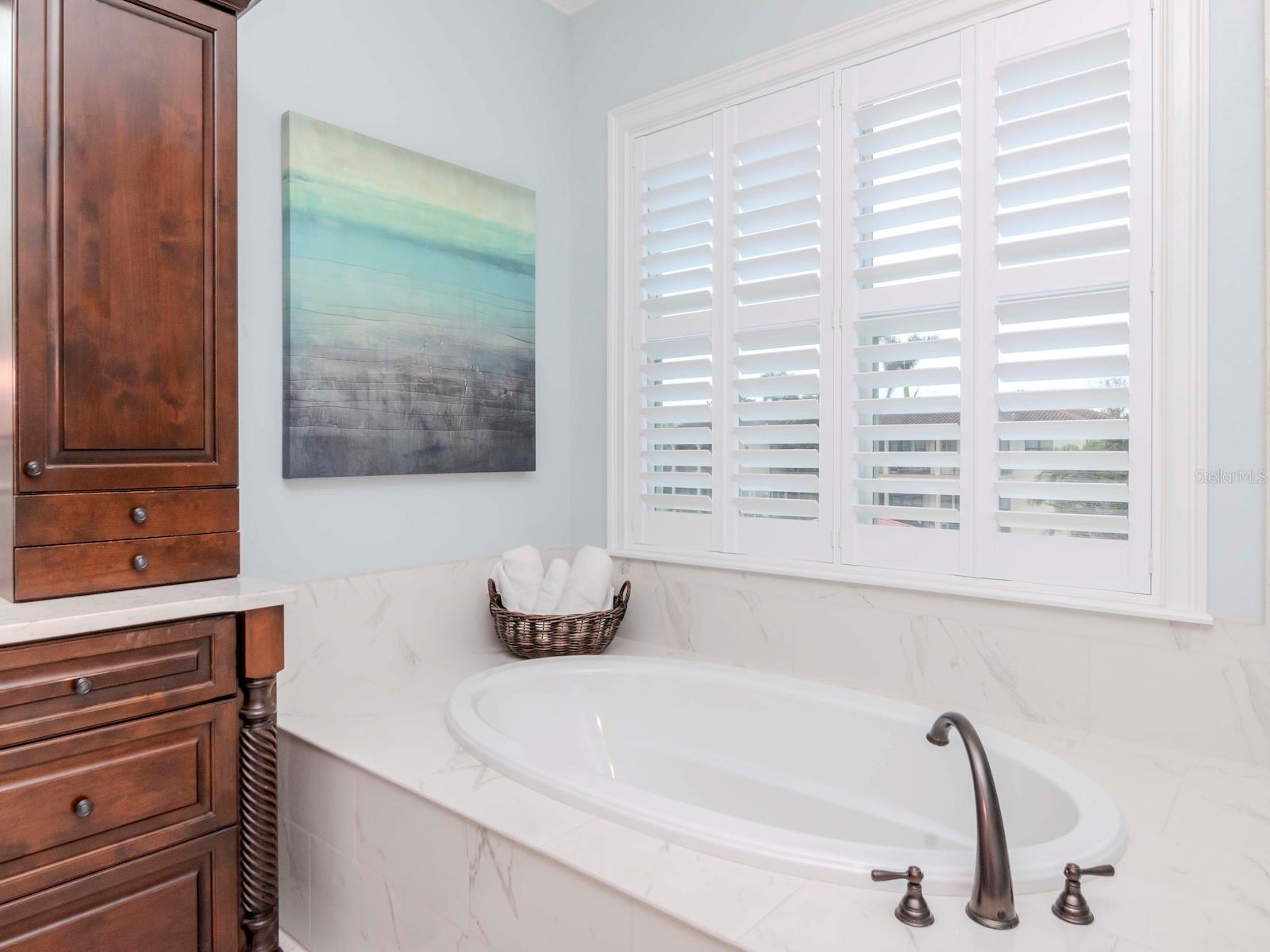 DAVIS ISLANDS PB10 PG52 TO 57 - Residential