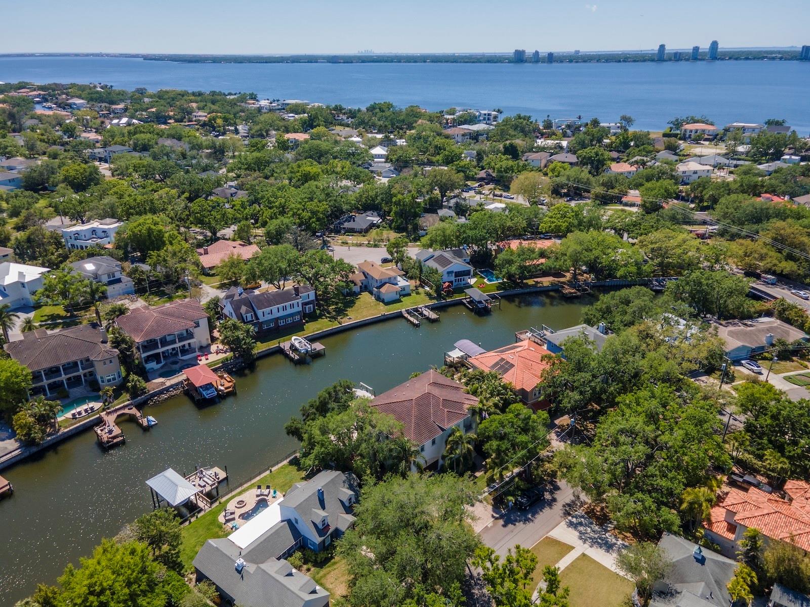 DAVIS ISLANDS PB10 PG52 TO 57 - Residential