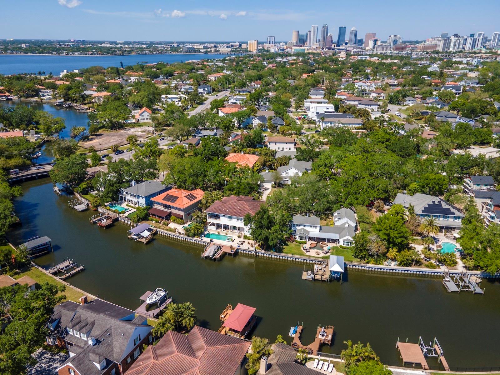 DAVIS ISLANDS PB10 PG52 TO 57 - Residential