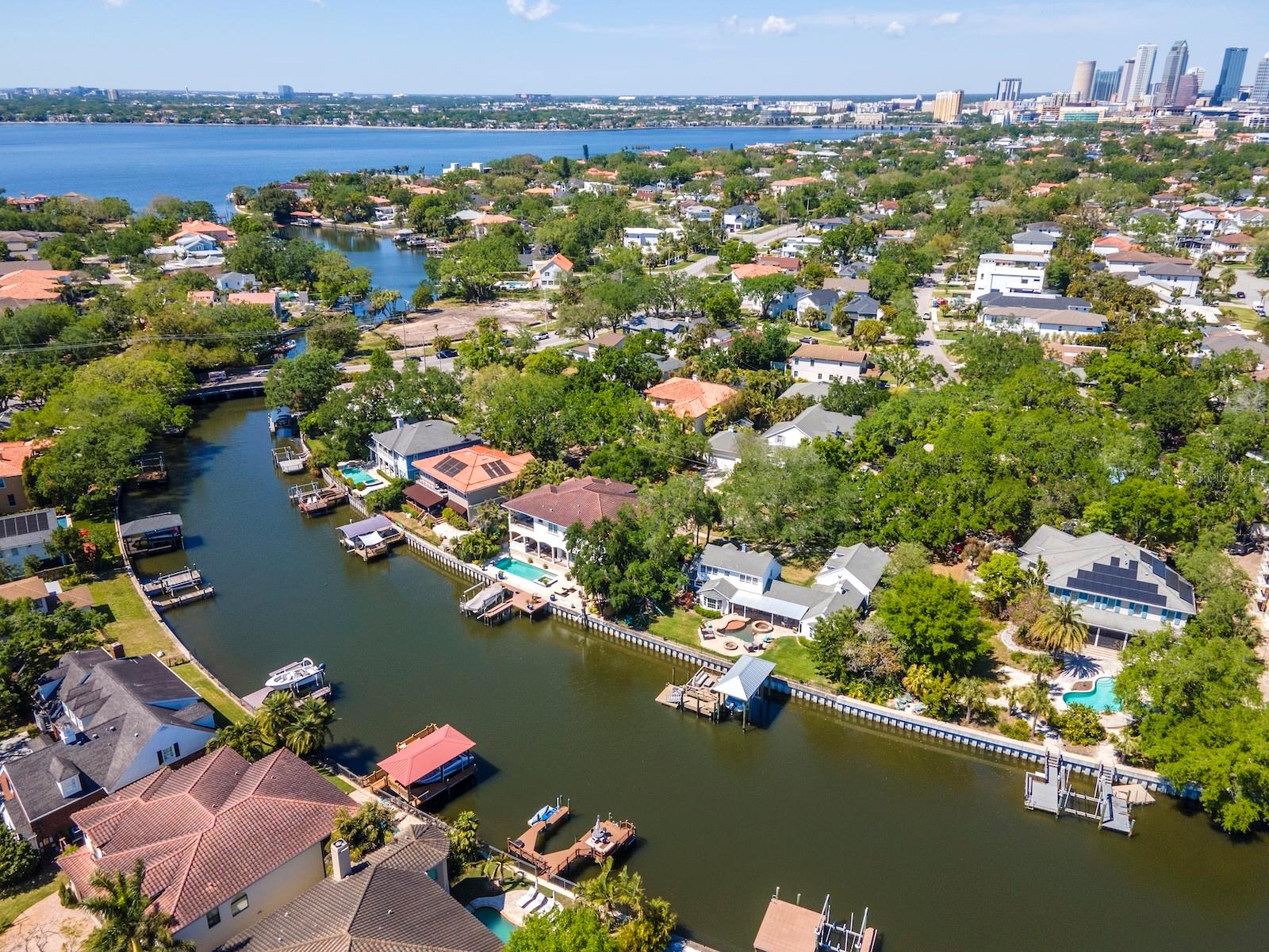 DAVIS ISLANDS PB10 PG52 TO 57 - Residential