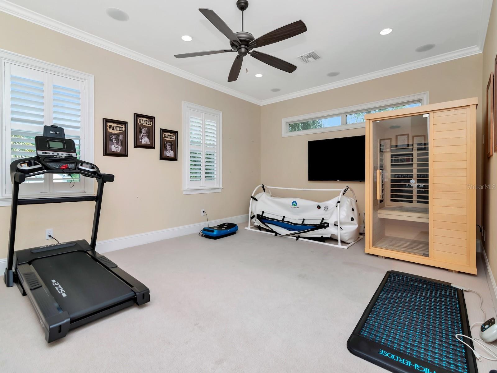 DAVIS ISLANDS PB10 PG52 TO 57 - Residential