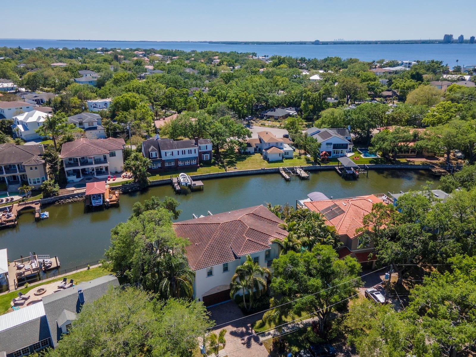 DAVIS ISLANDS PB10 PG52 TO 57 - Residential