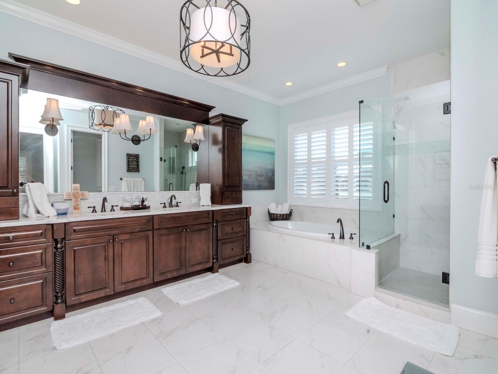 DAVIS ISLANDS PB10 PG52 TO 57 - Residential