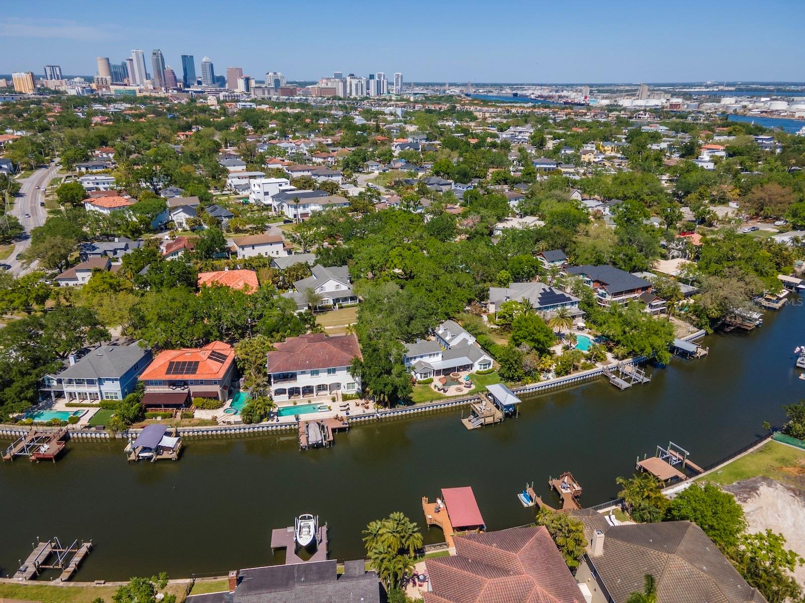 DAVIS ISLANDS PB10 PG52 TO 57 - Residential