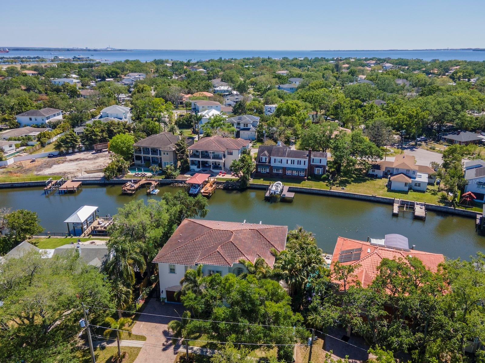 DAVIS ISLANDS PB10 PG52 TO 57 - Residential