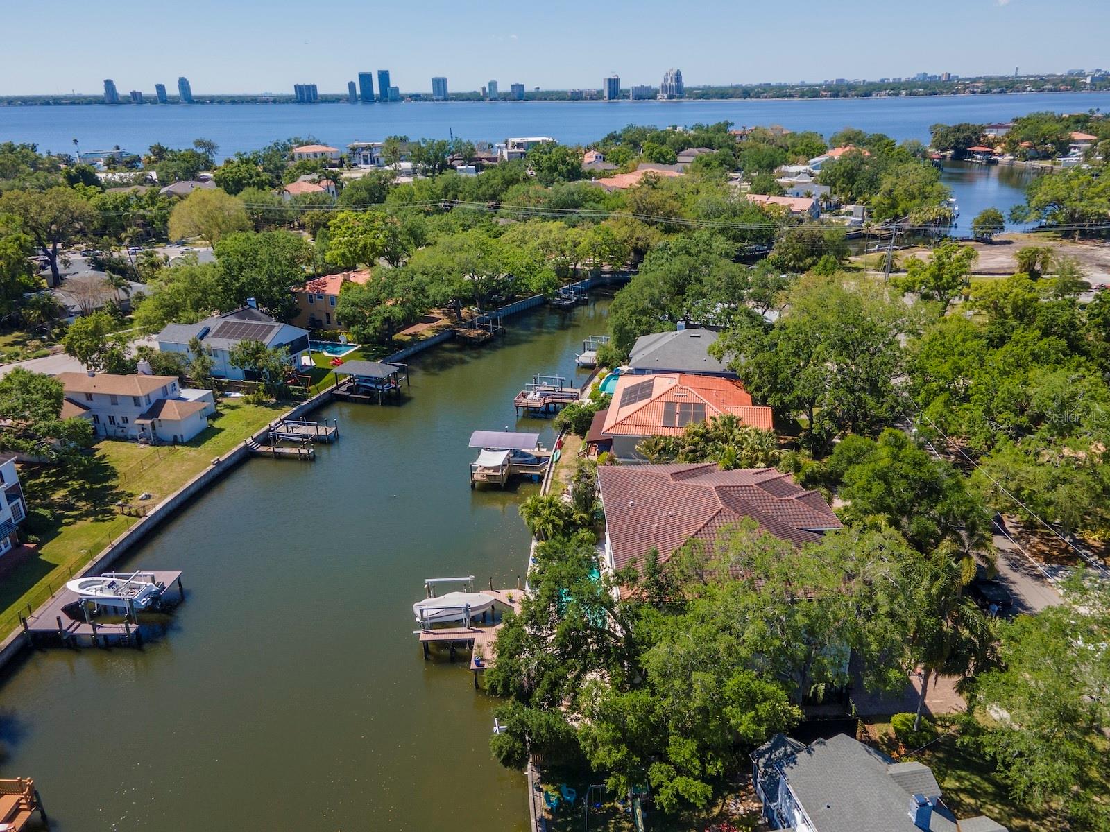 DAVIS ISLANDS PB10 PG52 TO 57 - Residential