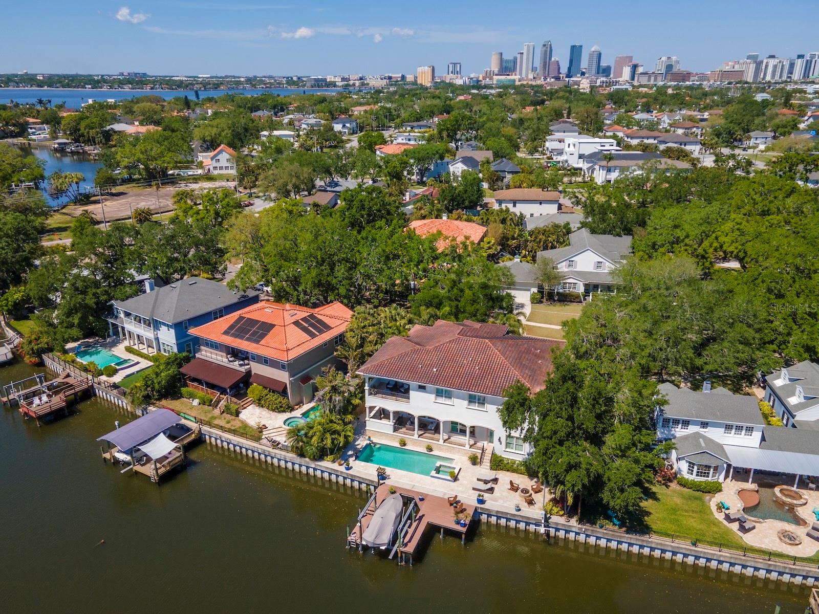 DAVIS ISLANDS PB10 PG52 TO 57 - Residential