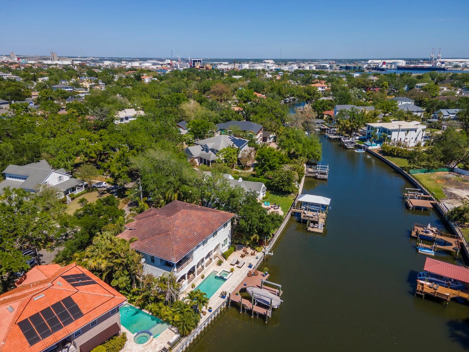 DAVIS ISLANDS PB10 PG52 TO 57 - Residential