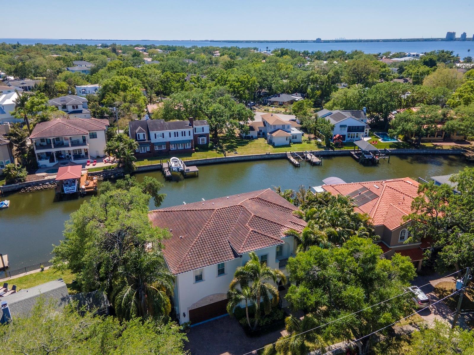 DAVIS ISLANDS PB10 PG52 TO 57 - Residential