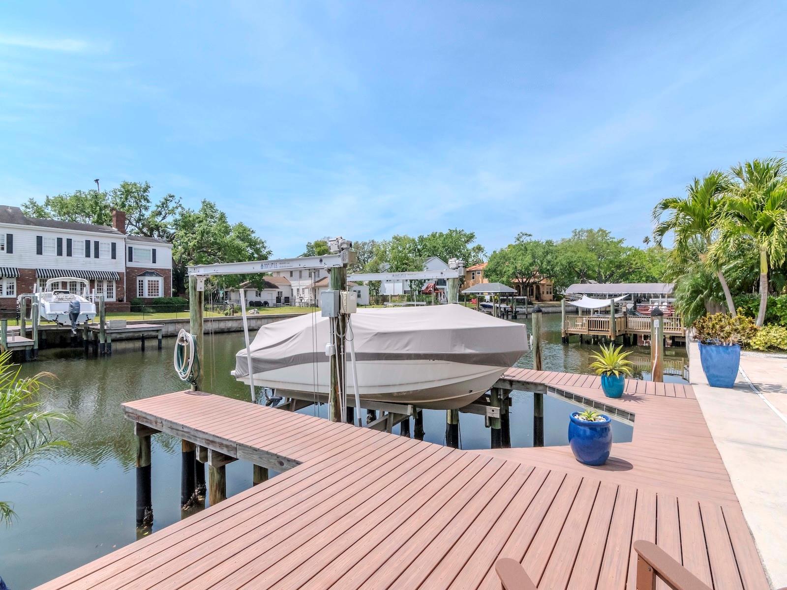 DAVIS ISLANDS PB10 PG52 TO 57 - Residential