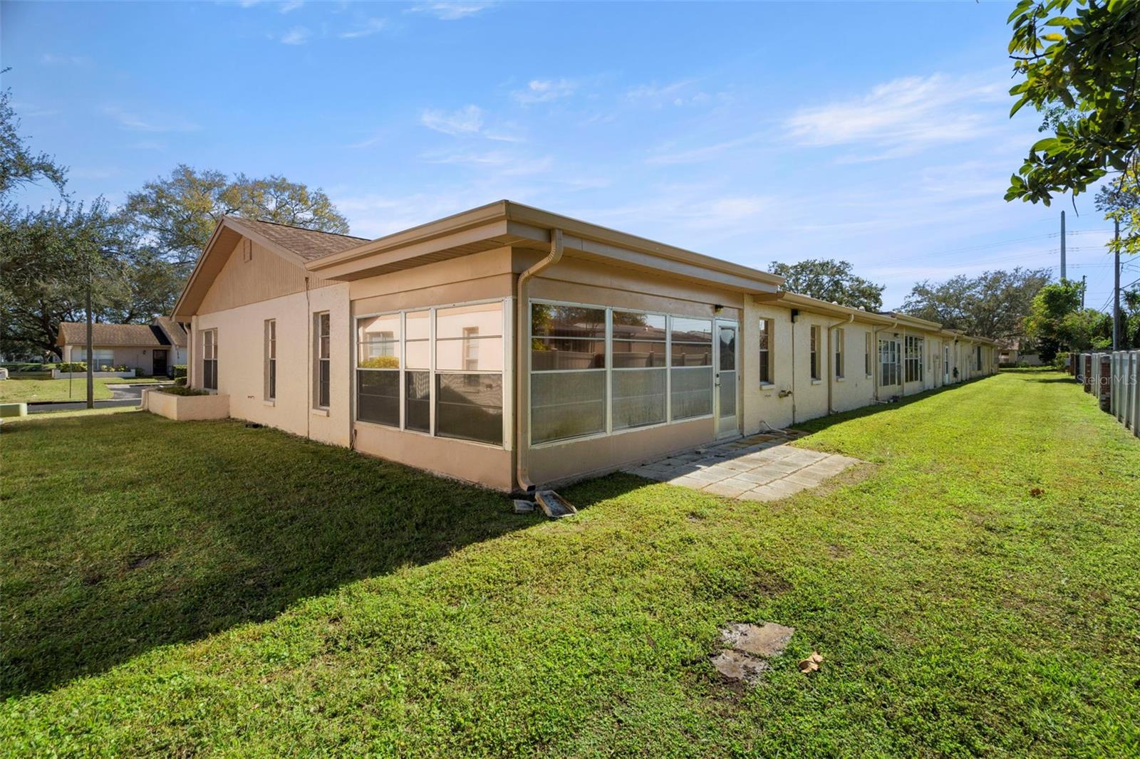 HOLIDAY LAKE VILLAS CONDO - Residential